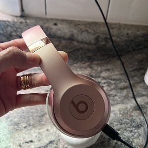 Wireless Beats Solo 3 rose gold!